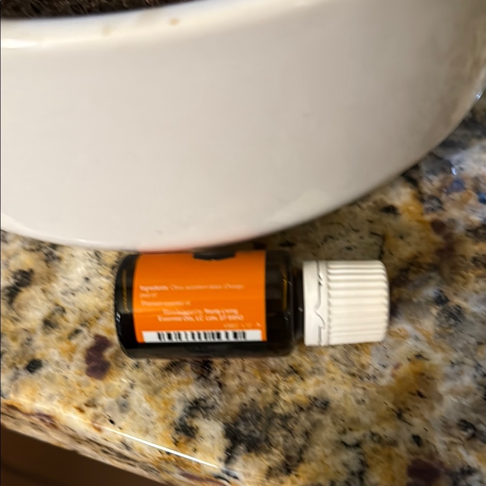 Young Living Orange Essential Oil 15ml - Picture 2 of 2